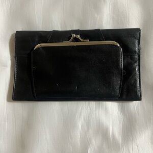 Buxton I Women’s I Wallet I Bifold-style I Leather Wallet I Snap Closure